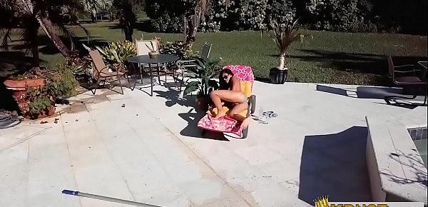  Spying on the MILF neighbor with a drone leads to sex